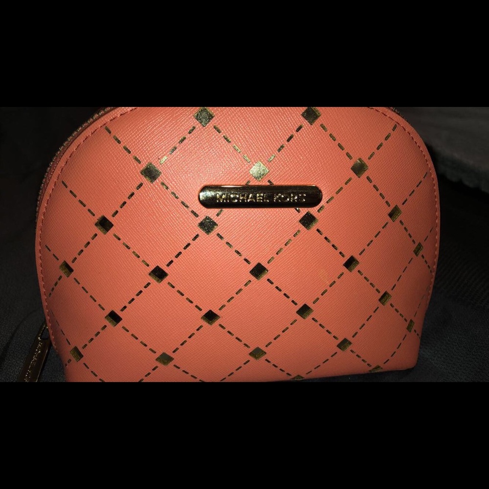 Michael Kors pink pouch